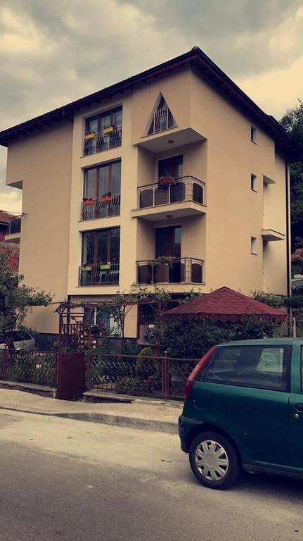 Guest Rooms Profirov Zlatograd Exterior photo
