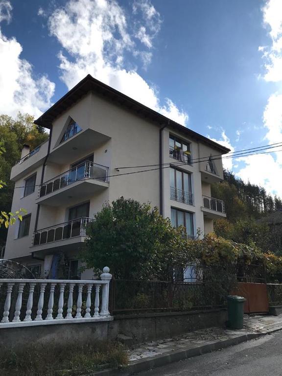 Guest Rooms Profirov Zlatograd Exterior photo